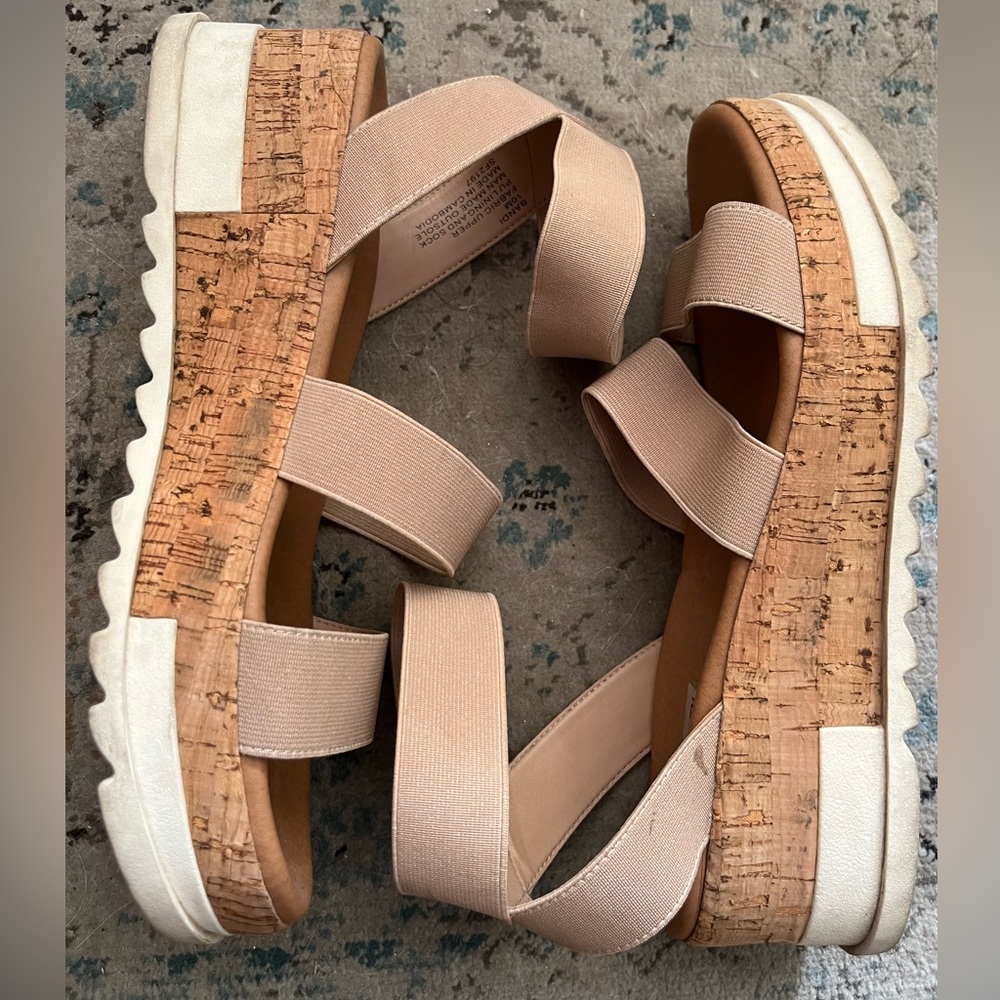 Steve Madden platform sandals